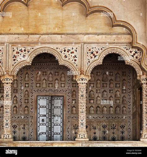  Traditional Indian Architecture: An Introduction